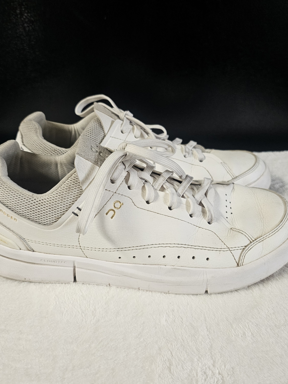 On Running The Roger Centre Court Sneaker All White Men's Size 9 Athletic Tennis
